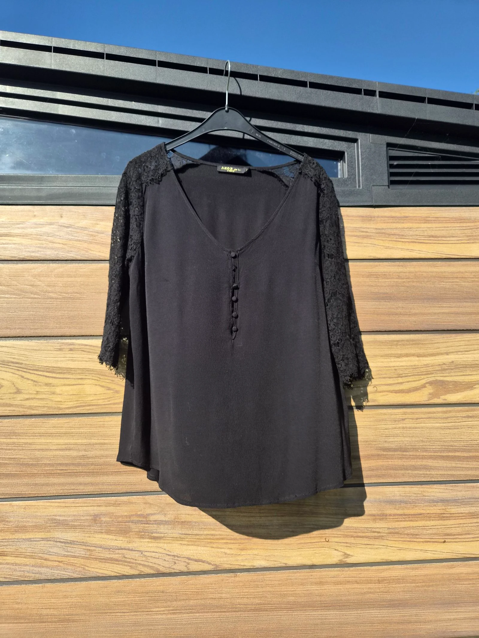 Nueva blusa negra con encaje AKOZ De Toi Paris – Talla L – photo 4